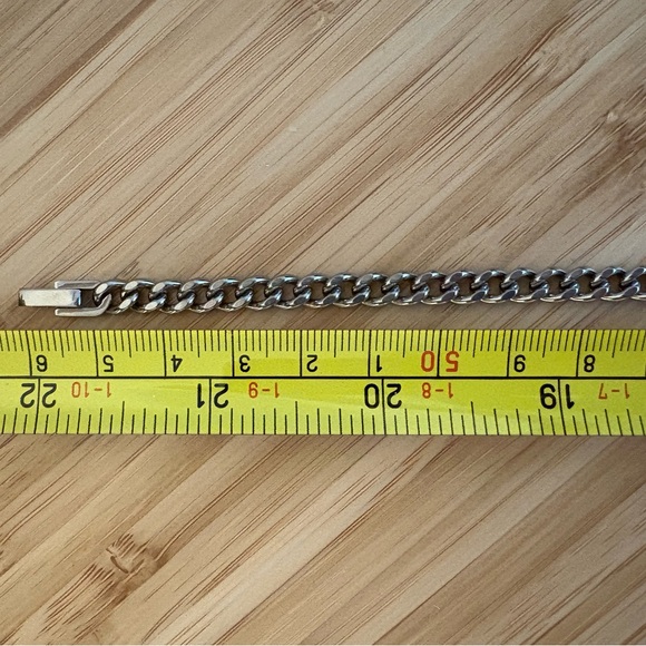 Mejuri Silver Chain Necklace - Picture 5 of 5